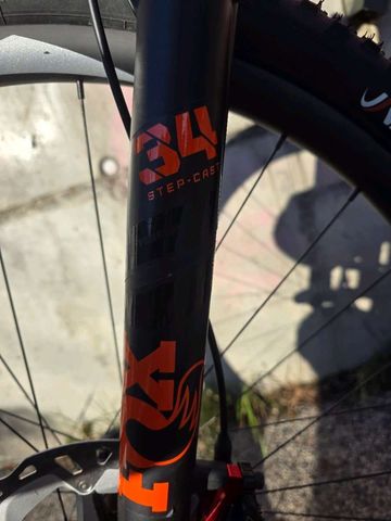 Bigrock NEU - XC CARBON FOX 34 STEPCAST SC AXS XX SL 2025 MTB usato