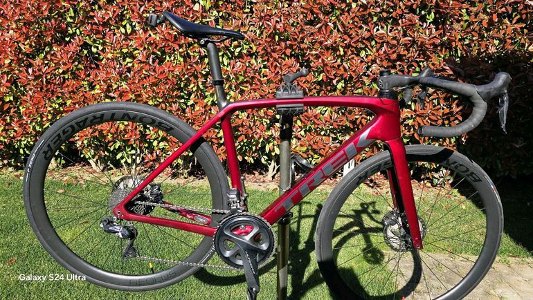 Used Trek Émonda SLR 7 Disc 2020 2020 Road & Gravel, Red — image 5 of 18