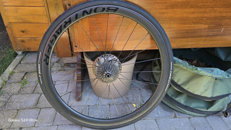Used Trek Émonda SLR 7 Disc 2020 2020 Road & Gravel, Red — image 10 of 18
