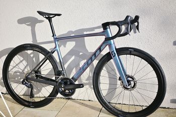 Scott, Contessa Addict SE 2024