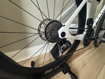 Used Quintana Roo V-PRi SRAM Force E1 2025 Road & Gravel, White — image 3 of 15
