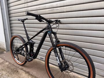 Used Canyon Strive CF 5.0 2019 2019 Mountainbike, Black, 29 — image 3 of 8