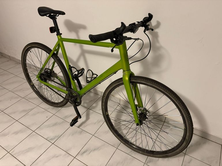 Used CUBE EDITOR, RACE 2025 2025 Road & Gravel, Green — image 1 of 16