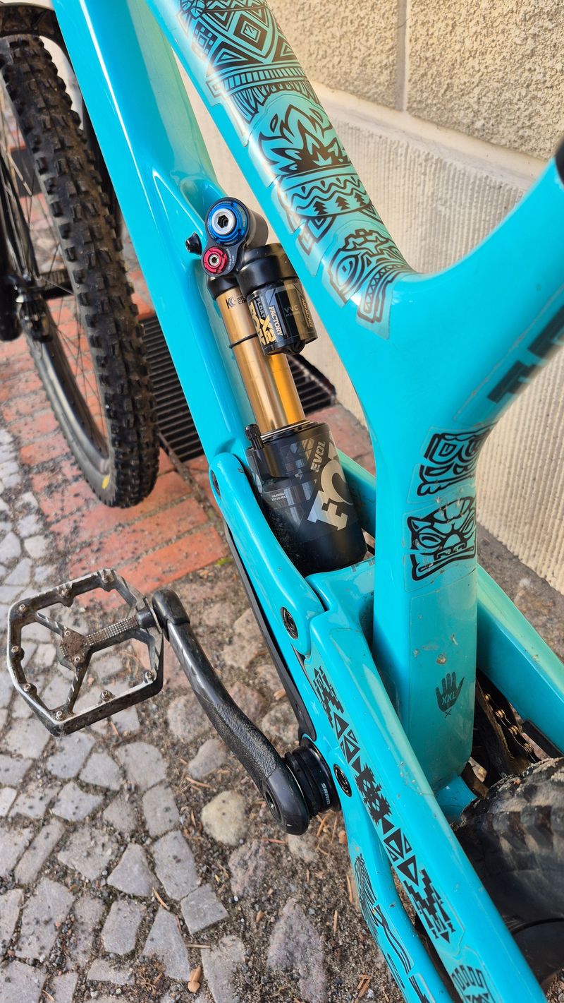 YT Industries Tues CORE 4 27 2023 2023 Mountainbike usato, Blu — immagine 8 di 17