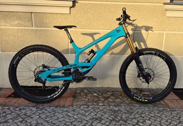 YT Industries Tues CORE 4 27 2023 2023 Mountainbike usato, Blu — immagine 1 di 17