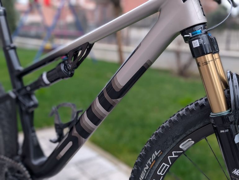 Used BMC Fourstroke TWO 2024 Frameset 2024 Mountainbike, Grigio chiaro — image 3 of 5