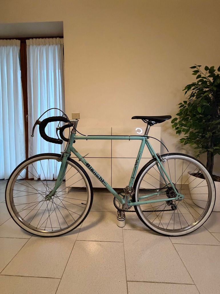 Used Bianchi Sprint Campagnolo Ekar 1976 Road & Gravel, Blau — image 1 of 8
