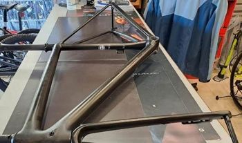 Specialized, S-Works Aethos - SRAM Red eTap AXS 2022 Frameset