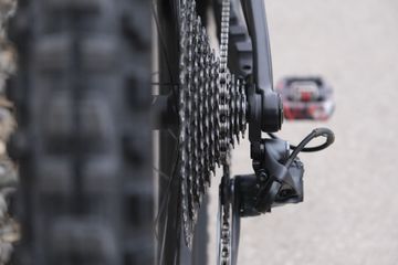 Canyon Spectral 29 CF 9 2021 2021 Mountainbike usato, Rosso — immagine 11 di 17