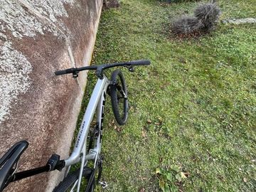 Trek Supercaliber SRAM XX SL Eagle AXS (T-Type) 2025 Mountainbike usato, Grigio chiaro — immagine 2 di 6