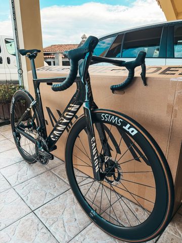 Tweedehands Canyon Aeroad CFR Di2 2025 2025 Road & Gravel — afbeelding 2 van 5