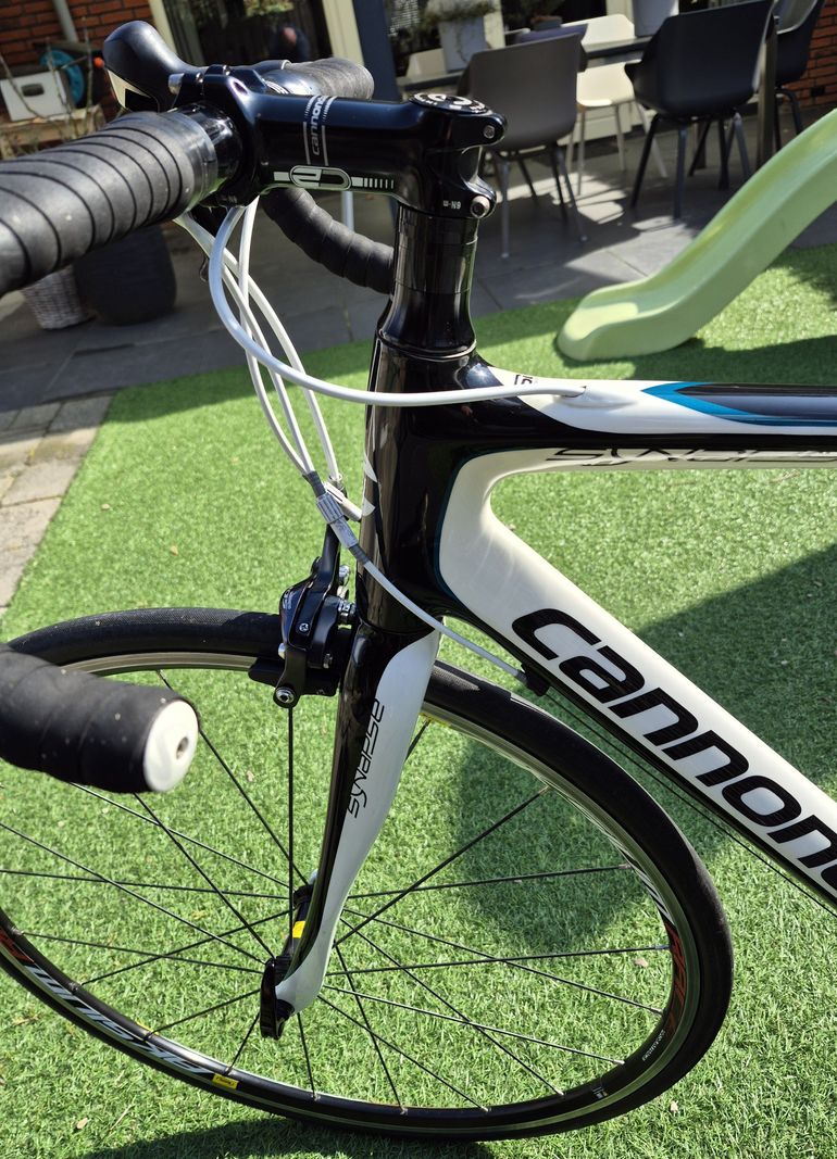 Used Cannondale Synapse Women’s Carbon 105 2011 Road & Gravel, White — image 9 of 16