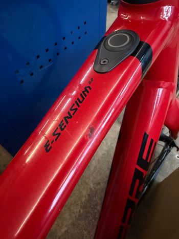 Used Lapierre e-Sensium 2.2 2022 2022 Road & Gravel — image 13 of 14