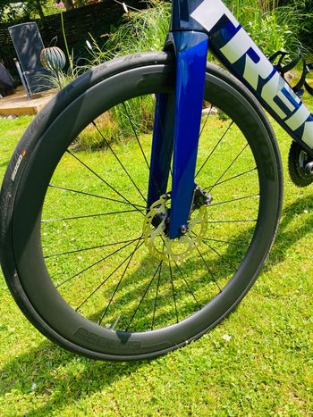 Used Trek Madone Shimano 105 Di2 2023 Road & Gravel, Blue — image 15 of 15
