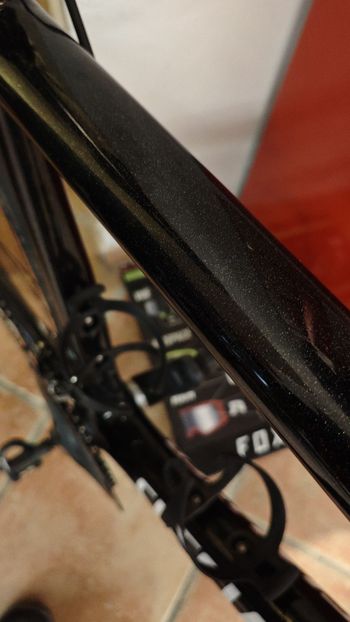 Used Specialized Tarmac Shimano Ultegra 2018 Road & Gravel, Black — image 7 of 9