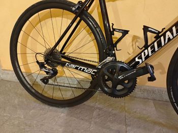 Used Specialized Tarmac Shimano Ultegra 2018 Road & Gravel, Black — image 3 of 9