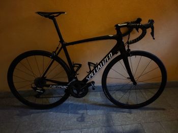 Used Specialized Tarmac Shimano Ultegra 2018 Road & Gravel, Black — image 5 of 9