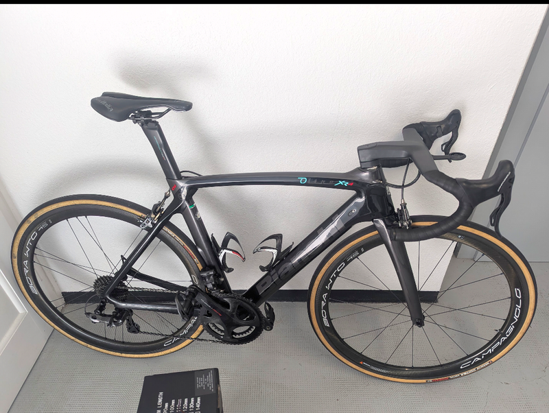 Käytetty Bianchi Oltre XR4 Campagnolo Super Record EPS 2020 Road & Gravel