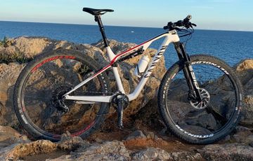 Używany Canyon Lux CF 8 2021 2021 Mountainbike — zdjęcie 2 z 3