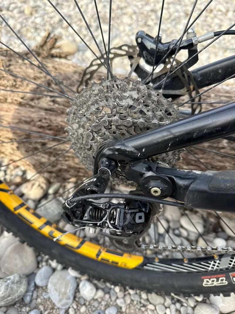 Specialized Enduro Expert EVO 2011 2011 Mountainbike d'occasion — image 7 sur 33