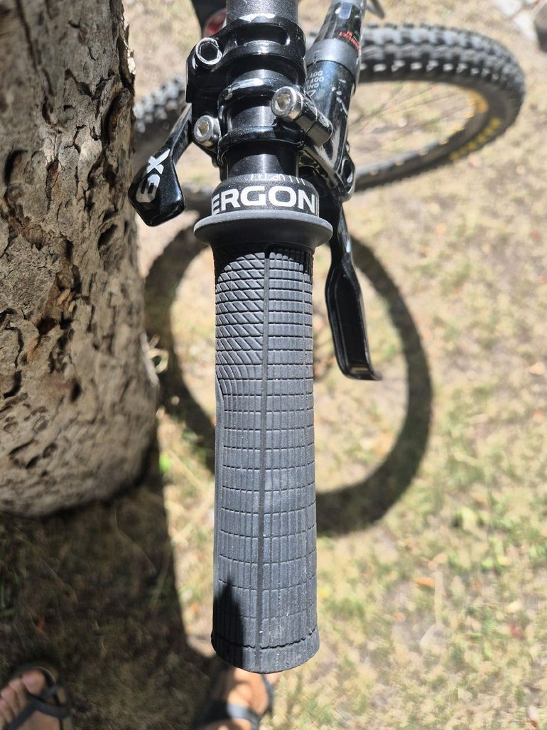 Used Specialized Enduro Expert EVO 2011 2011 Mountainbike, Black, 26 — image 33 of 33