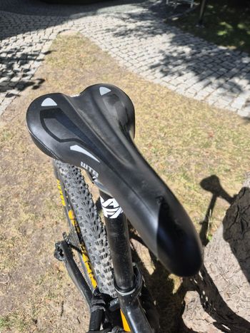 Used Specialized Enduro Expert EVO 2011 2011 Mountainbike, Black, 26 — image 27 of 33
