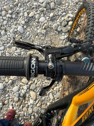 Specialized Enduro Expert EVO 2011 2011 Mountainbike d'occasion — image 17 sur 33