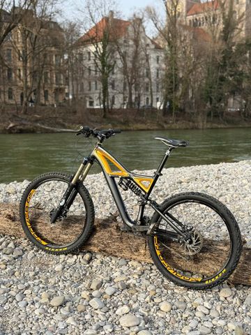 Używany Specialized Enduro Expert EVO 2011 2011 MTB