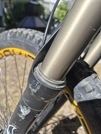 Used Specialized Enduro Expert EVO 2011 2011 Mountainbike, Black, 26 — image 32 of 33