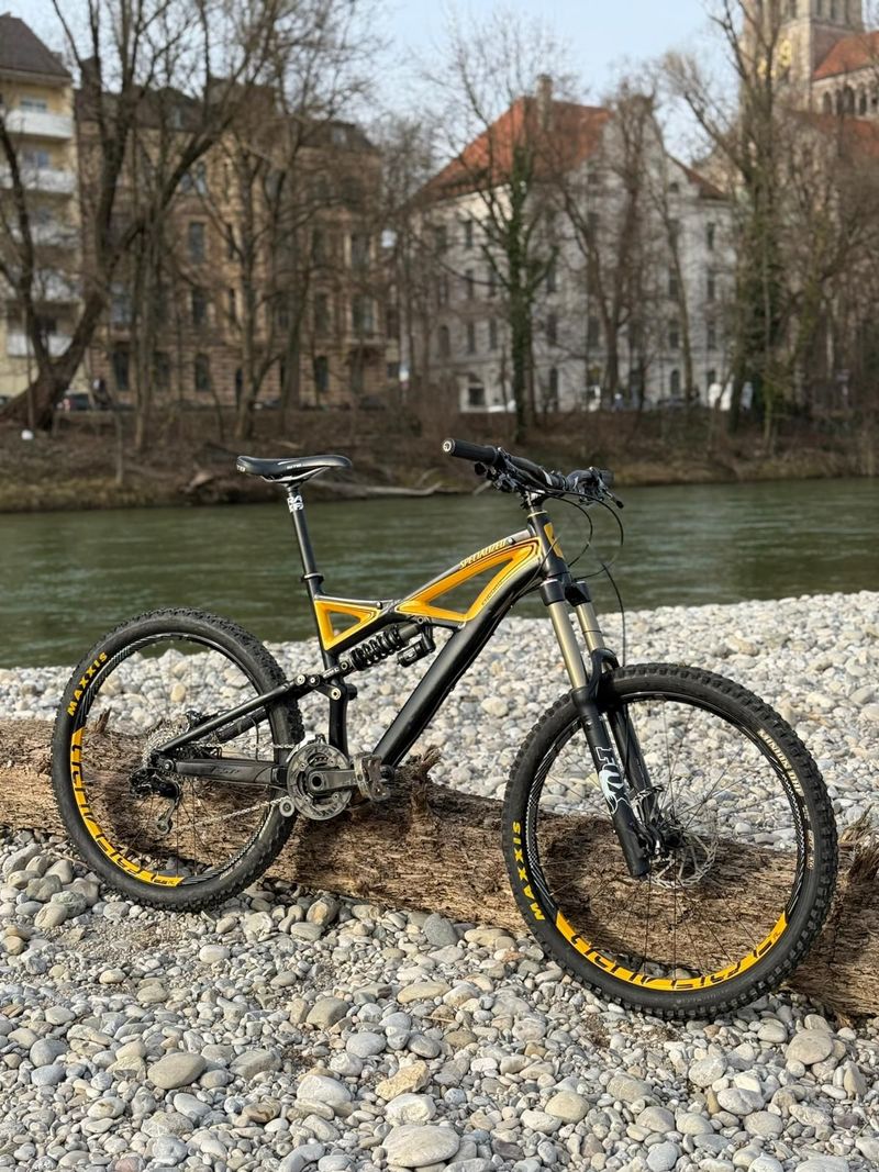 Specialized Enduro Expert EVO 2011 2011 Mountainbike d'occasion — image 2 sur 33