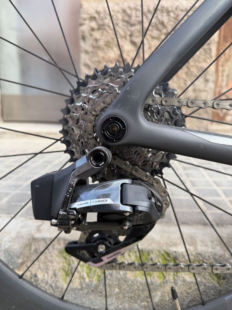 Used Van rysel Road bike SRAM Force 2025 Road & Gravel, Black — image 4 of 5