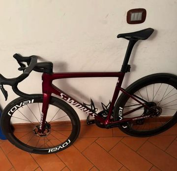 Used Specialized Tarmac Shimano Dura Ace Di2 2025 Road & Gravel, Red — image 2 of 3