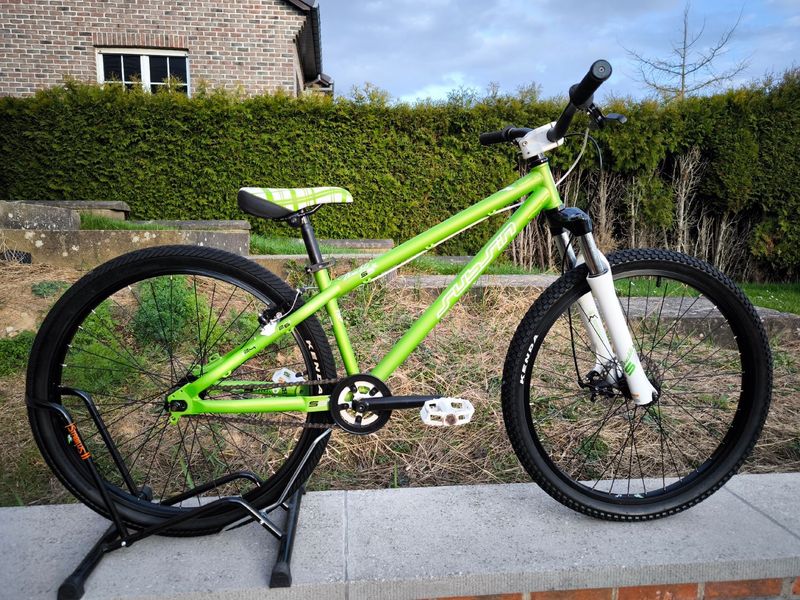 Used B Twin Custom Other 2016 Mountainbike, Green — image 1 of 8