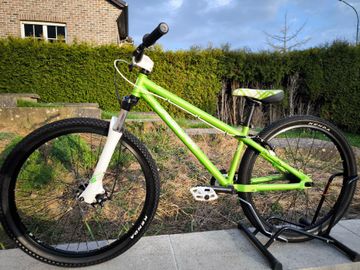 Used B Twin Custom Other 2016 Mountainbike, Green — image 2 of 8