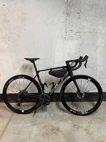 Superior, X-ROAD Team Issue 2024