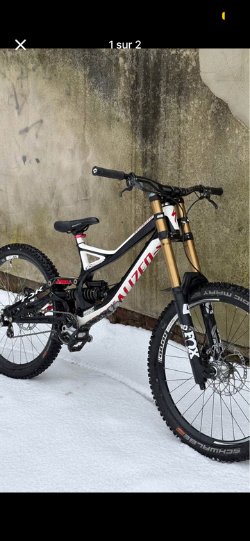 Gebrauchtes Specialized Demo 8 I 2015 2015 Mountainbike, Schwarz, 27.5 — Bild 1 von 3
