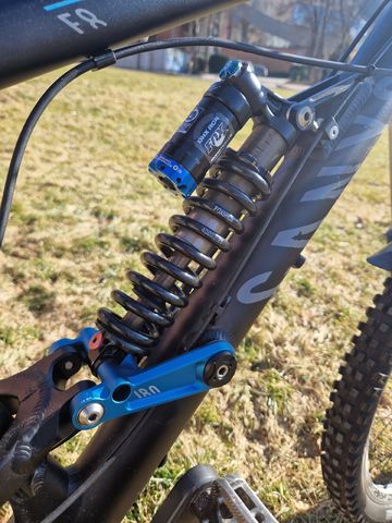 Używany Canyon Torque Shimano ZEE 2012 Mountainbike — zdjęcie 5 z 6