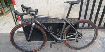 Used Giant TCR, Advanced Pro 0 2022 Road & Gravel, Light Gray — image 2 of 8