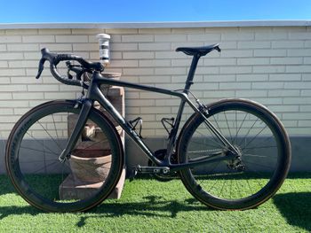 Used Trek Emonda Shimano Dura Ace Di2 2018 Road & Gravel, Black — image 2 of 22
