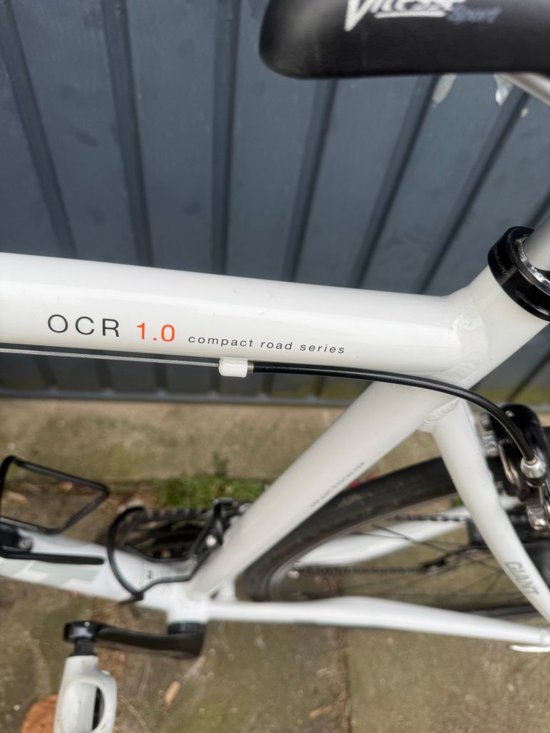 Used Giant OCR 1.0 AlluxX 6000 Series 2016 Road & Gravel, White — image 2 of 5