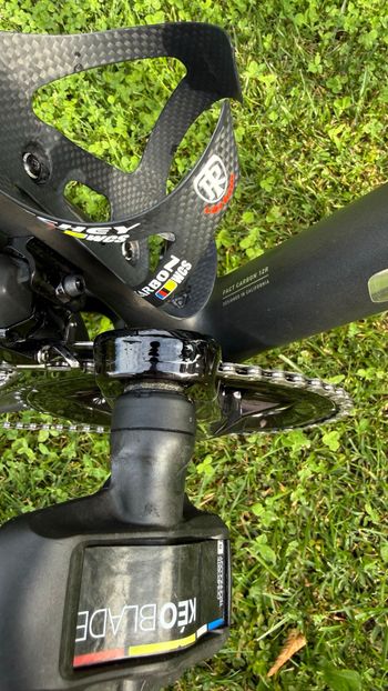 Used Specialized Tarmac Shimano Dura Ace Di2 2022 Road & Gravel, Black — image 13 of 14