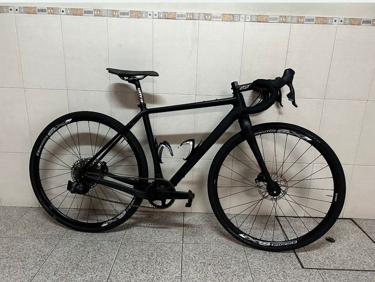 Used Jorbi Jorbi Grav Carbon Disc 2024 Road & Gravel, Black — image 1 of 7