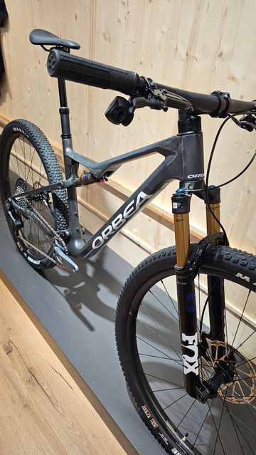 Orbea Oiz Sram Eagle Transmission GX 2026 Mountainbike usato, Nero — immagine 6 di 9