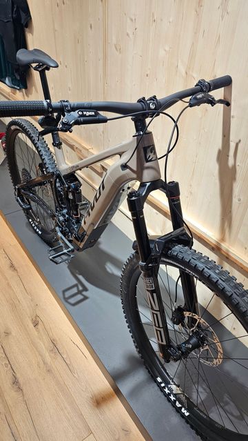 Brugt Pivot Shuttle AM Sram Eagle Transmission X0 2026 Mountainbike — billede 4 af 11