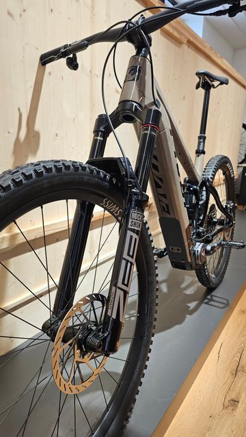 Brugt Pivot Shuttle AM Sram Eagle Transmission X0 2026 Mountainbike — billede 8 af 11