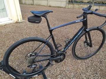 Tweedehands Giant Defy Advanced Pro 0 2024 2024 Road & Gravel — afbeelding 3 van 5