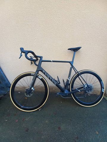 Używany Canyon Ultimate CFR AXS 2024 2024 Road & Gravel — zdjęcie 2 z 11