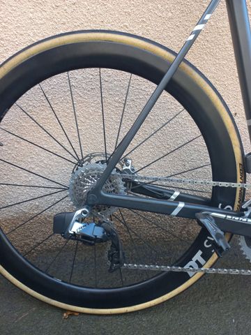 Używany Canyon Ultimate CFR AXS 2024 2024 Road & Gravel — zdjęcie 4 z 11