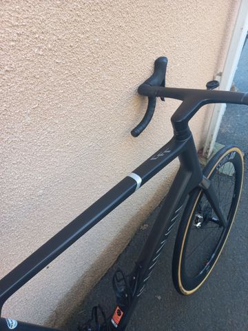Używany Canyon Ultimate CFR AXS 2024 2024 Road & Gravel — zdjęcie 8 z 11