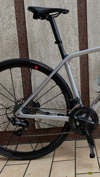 Used Trek Emonda Shimano 105 2022 Road & Gravel, Light Gray — image 3 of 12